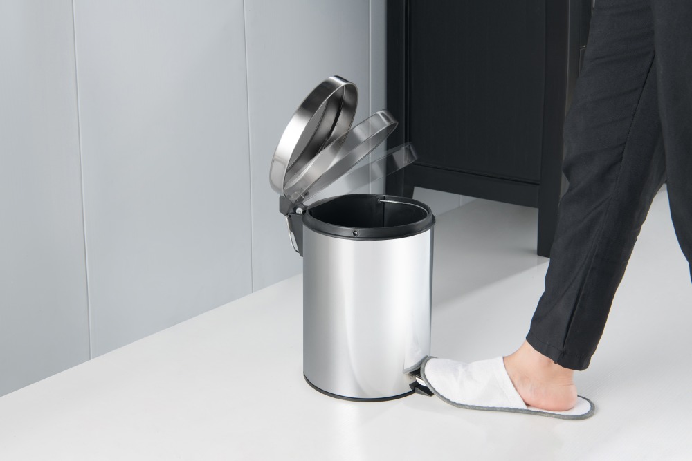 Корзина для мусора с педалью Aquanet AQ4991CR 5 л полированный хром AQ4991CR