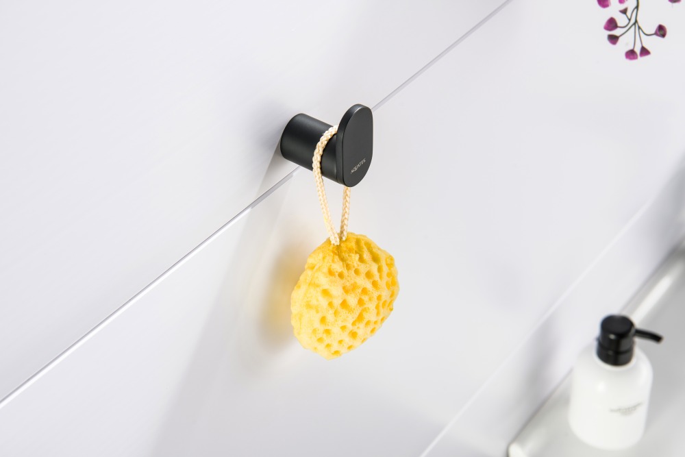 Крючок для полотенец Aquatek Лира матовый черный AQ4425MB