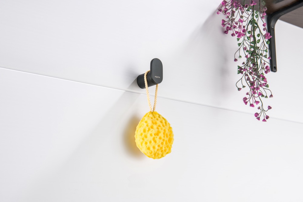 Крючок для полотенец Aquatek Лира матовый черный AQ4425MB