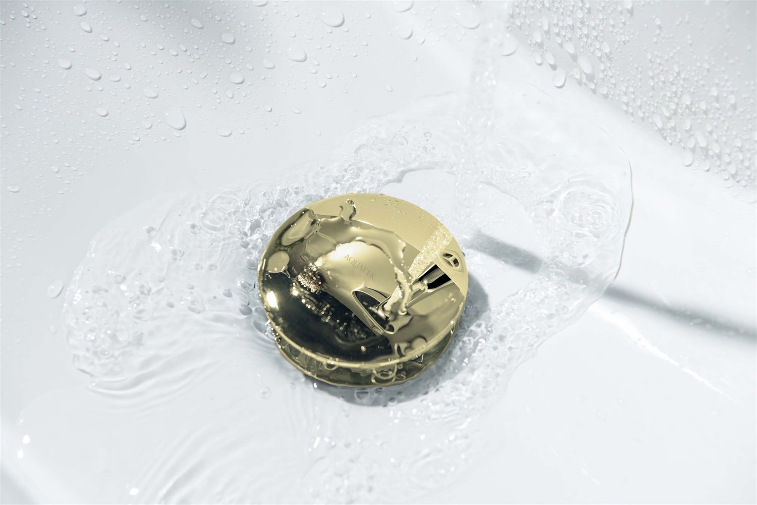 Сливной набор для раковины Aquanet Push-open с переливом круглая крышка полированное золото AQ6002PG