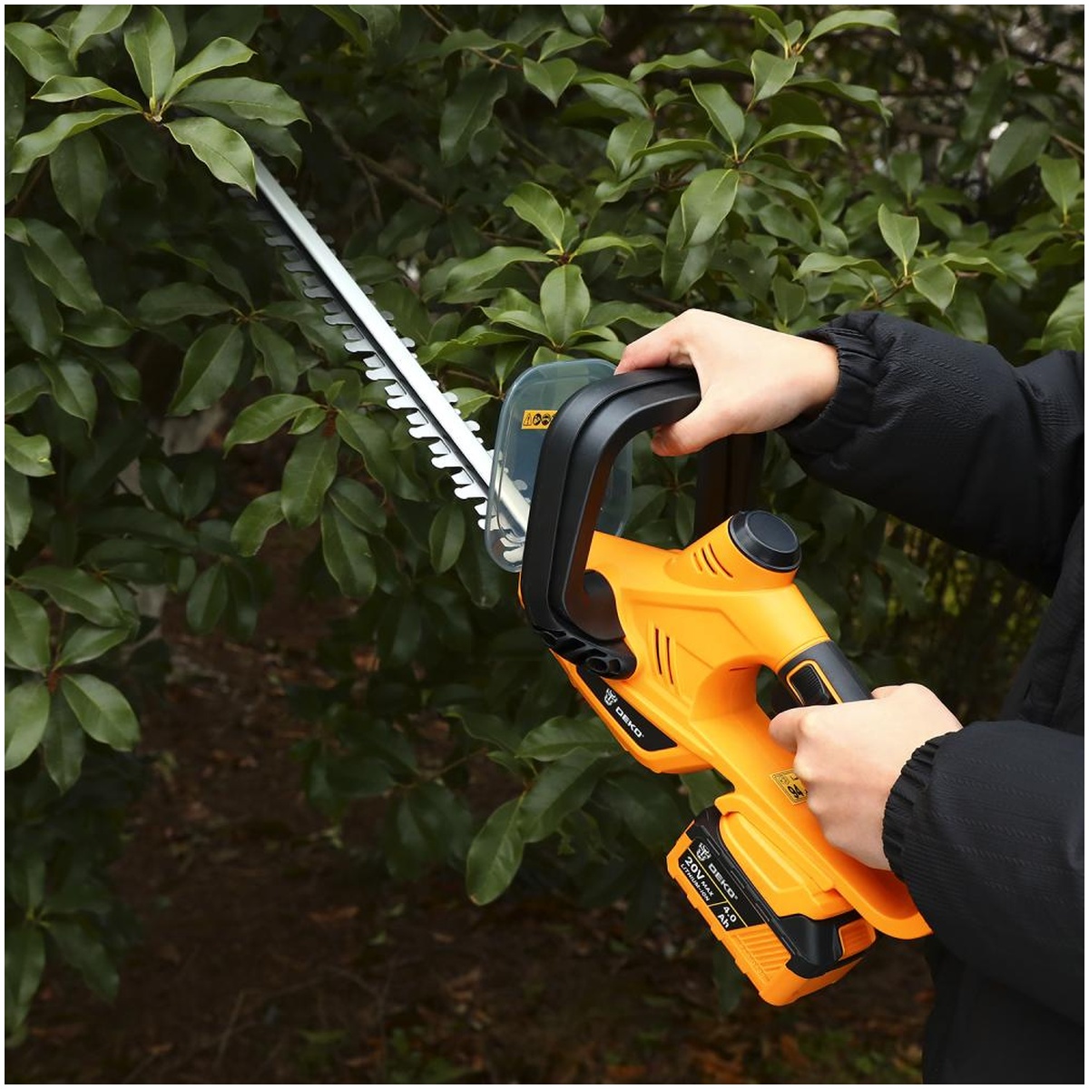 Кусторез аккумуляторный DEKO DKBC56 560 мм 1x4.0 Ач 063-4302