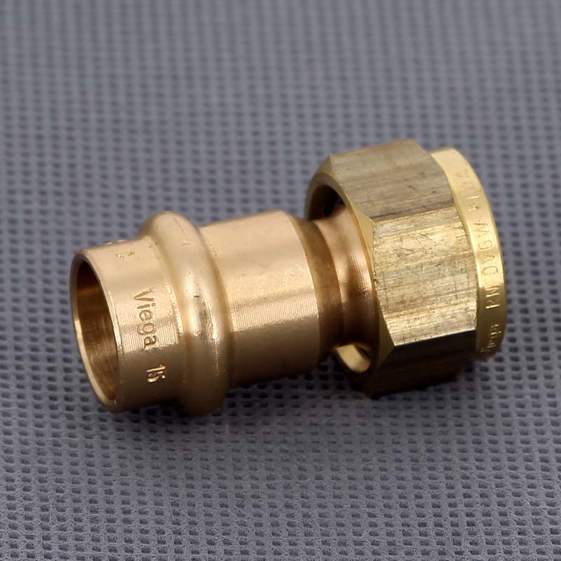 Муфта переходная пресс-В Viega Sanpress с накидной гайкой бронза 15х1/2 380885