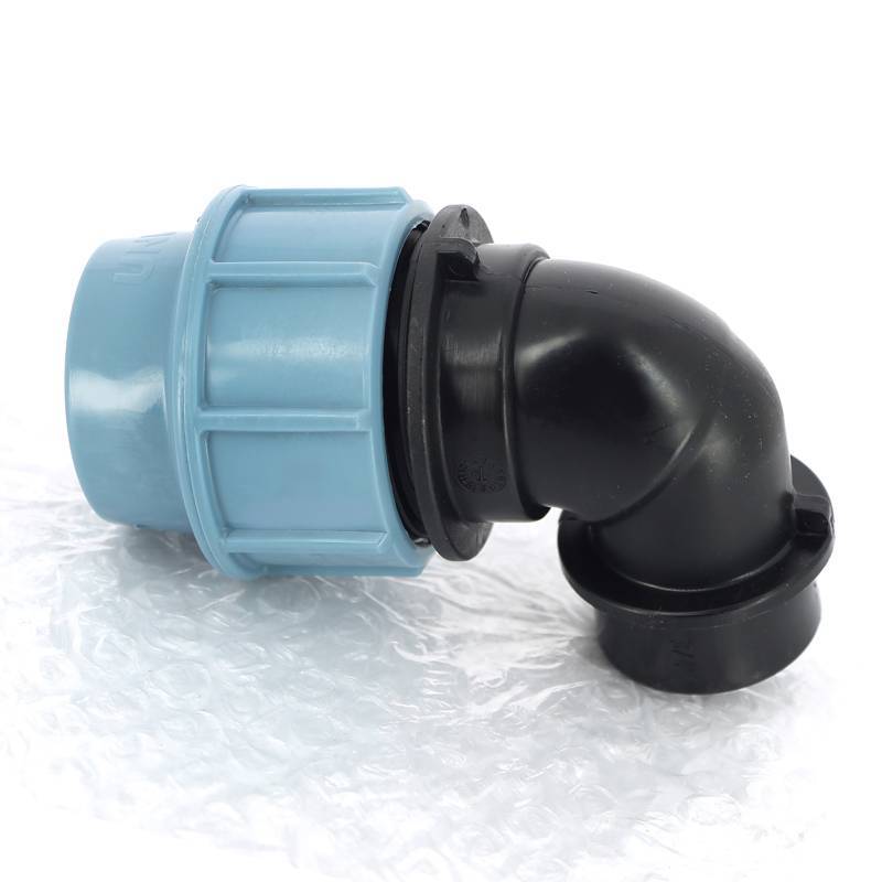 Угольник обжимной Unidelta Deltone 32х3/4 внутренняя резьба для ПНД труб 1009032003