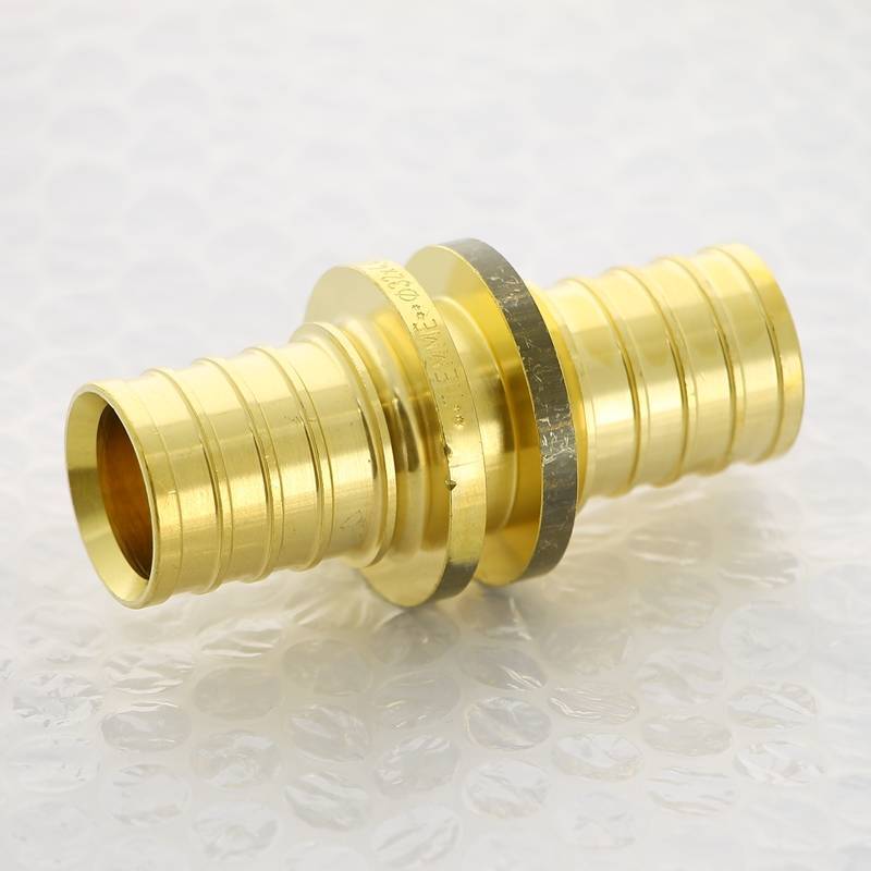 Муфта аксиальная равнопроходная Uni-Fitt 32 мм латунь 740G9900