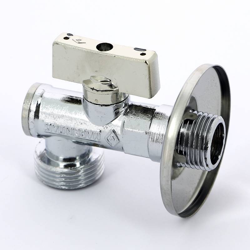 Кран шаровой Bugatti Miami 790 угловой 1/2 НР х 3/4 НР с фильтром и розеткой 07900001