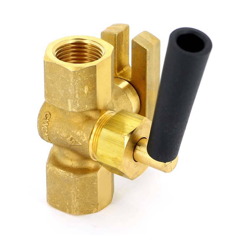 Кран трехходовой WATTS RM ВВ 1/2 для манометра с фланцем 10009481