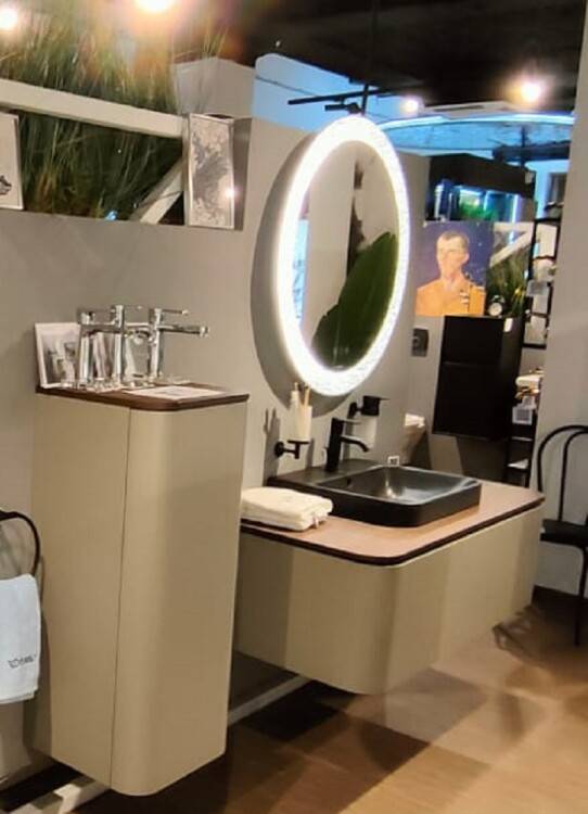 Комплект мебели Duravit Happy D.2 Plus: тумба, столешница, раковина, сифон, шкаф-пенал, панель, зеркало