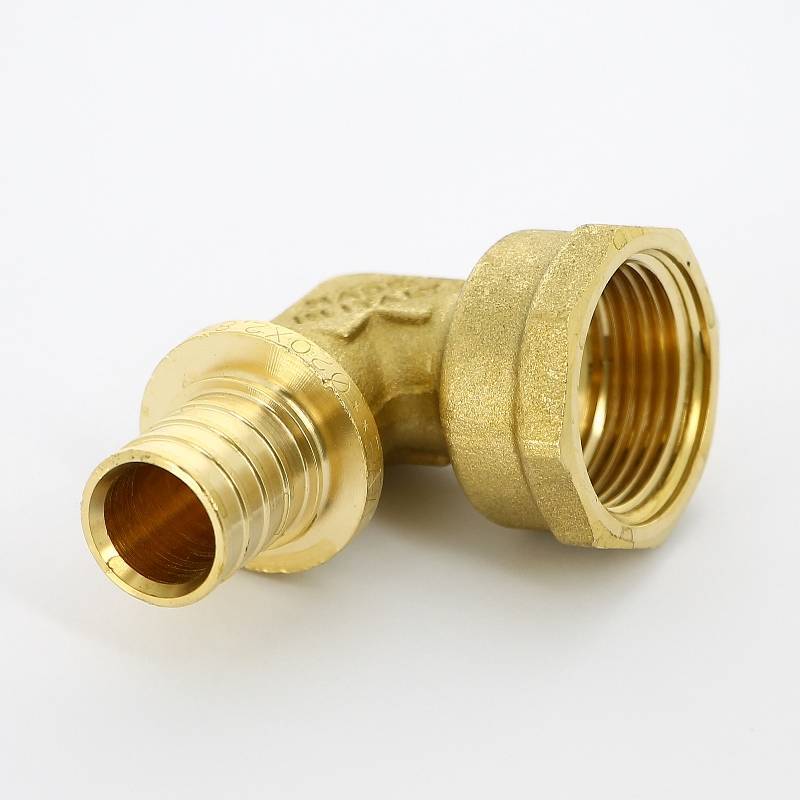 Угол аксиальный Uni-Fitt 20x3/4 ВР латунь 744G7300