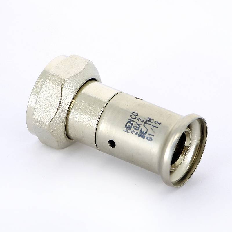 Муфта пресс Henco с накидной гайкой Евроконус 20x3/4 19P-2005