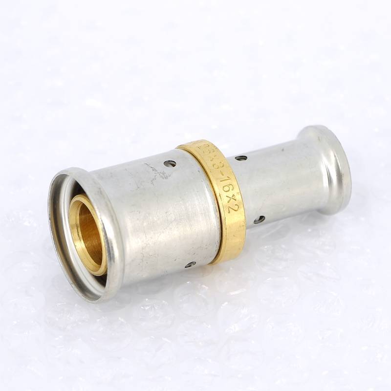 Муфта переходная пресс Henco 26х16 мм 16P-2616