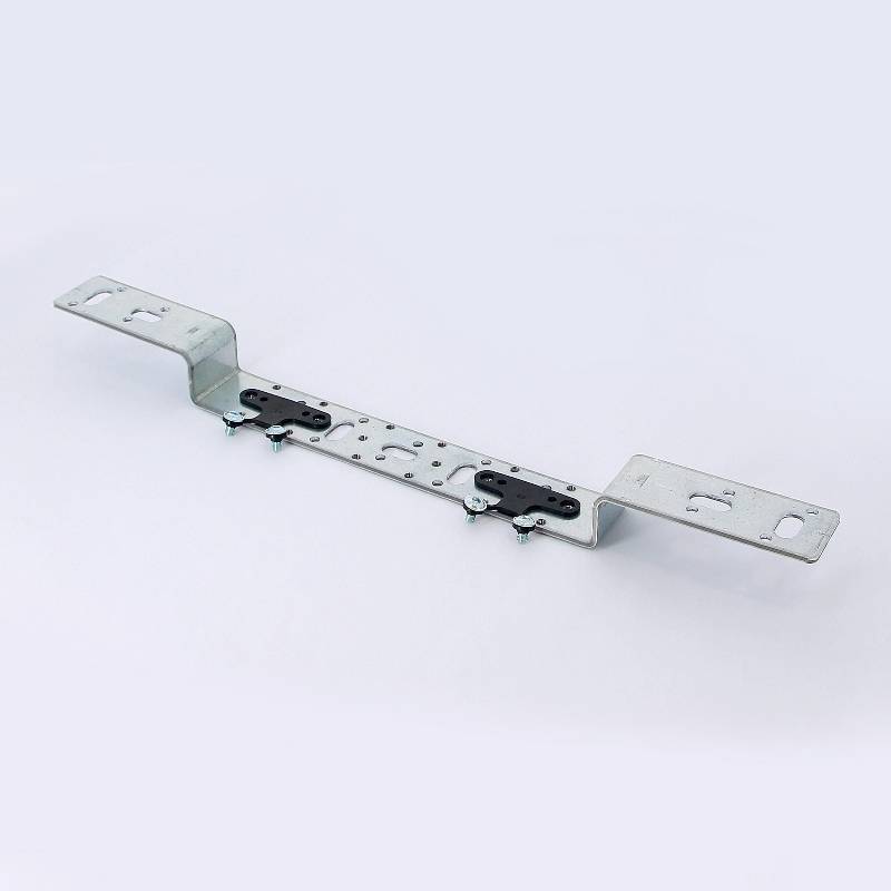 Планка рельефная компактная REHAU RAUTITAN для пары водорозеток 75/150 мм с амортизаторами 105529