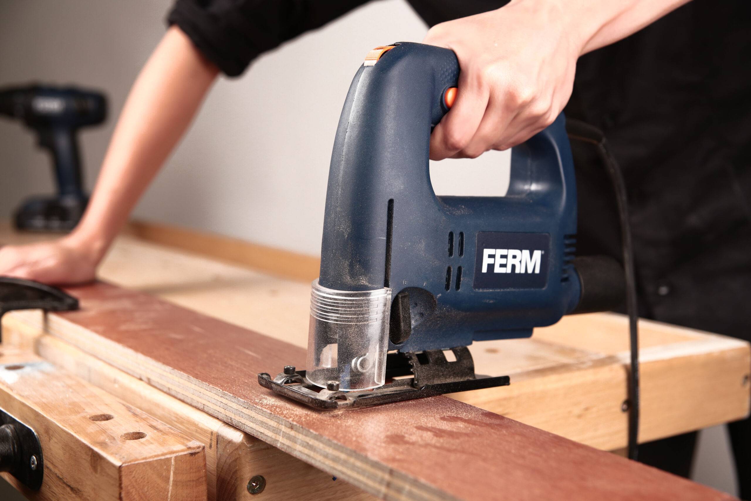 Лобзик электрический FERM JSM 570 Вт JSM