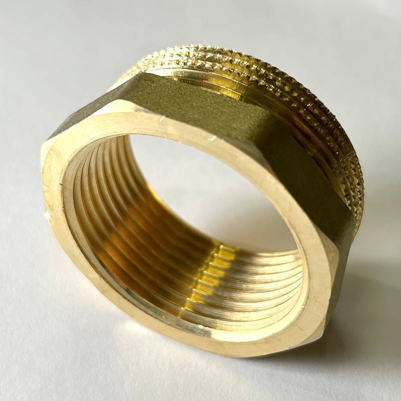 Футорка резьбовая LD 1 1/2x1 1/4 латунь LD.65.507.40х32