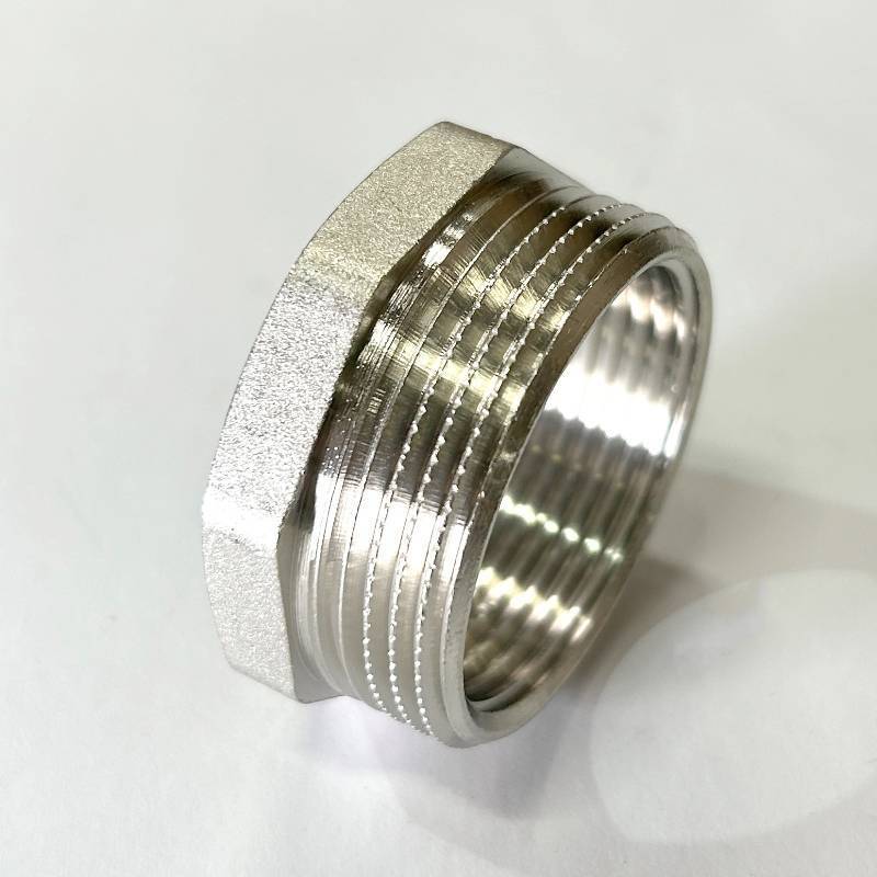 Футорка резьбовая LD 1 1/2 x 1 1/4 латунь никелированная LD.67.507.40х32