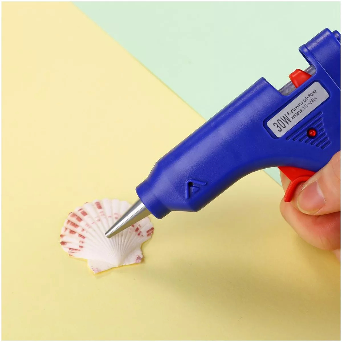 Клеевой пистолет DEKO DKGG30 SET4 30 Вт набор 20 стержней 063-4980