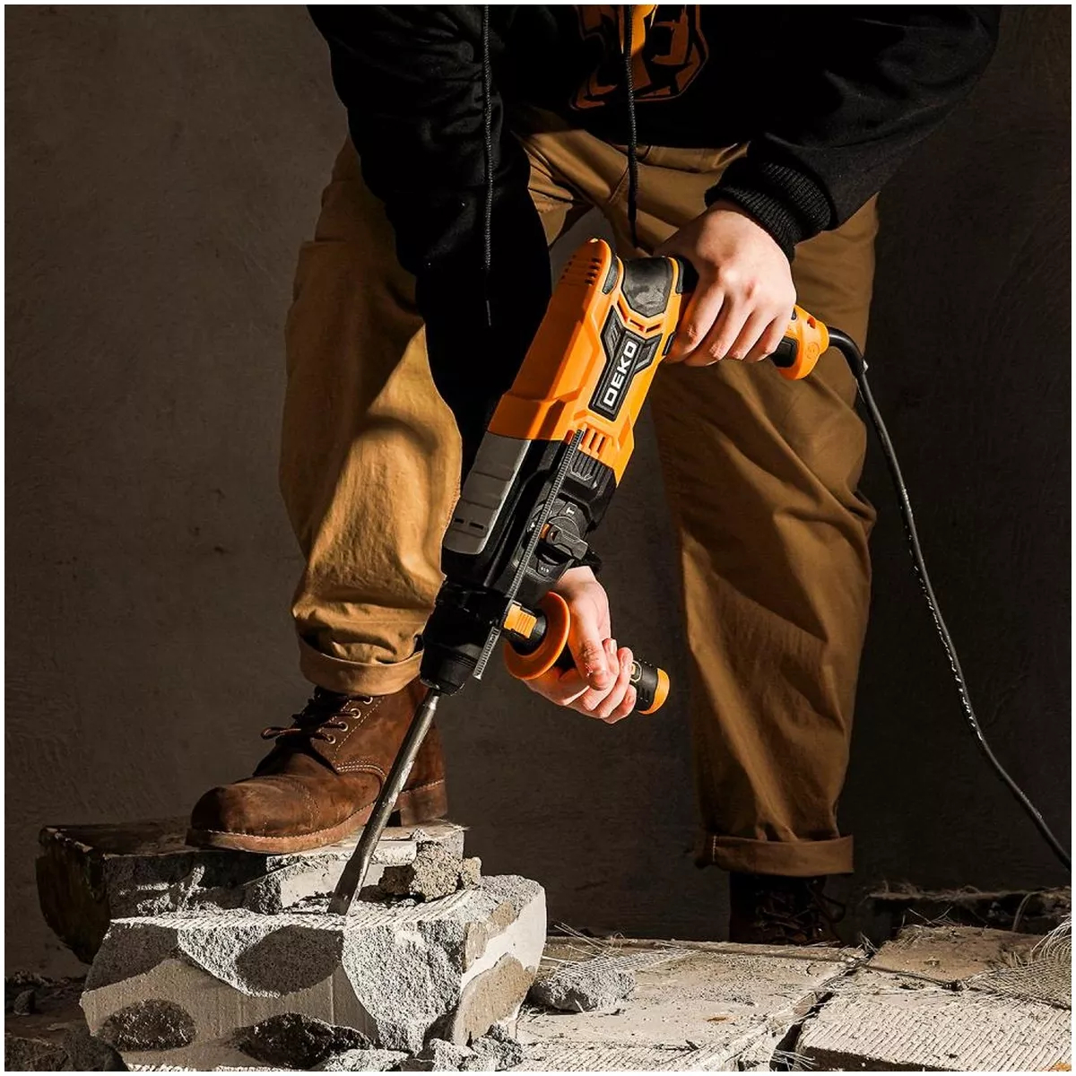 Перфоратор DEKO DKH1200W 1200 Вт SDS-plus в кейсе DKH1200W