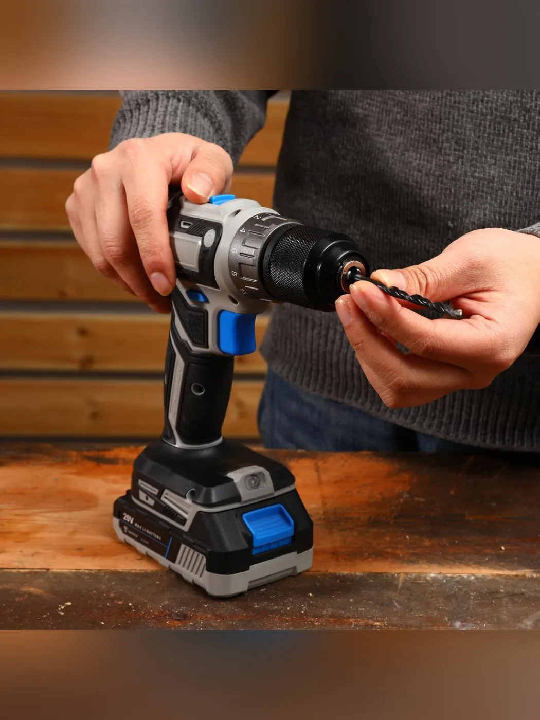 Дрель-шуруповерт аккумуляторная DEKO DKCD20-Li SET1 20 В 2x3.0 Ач 083-1117