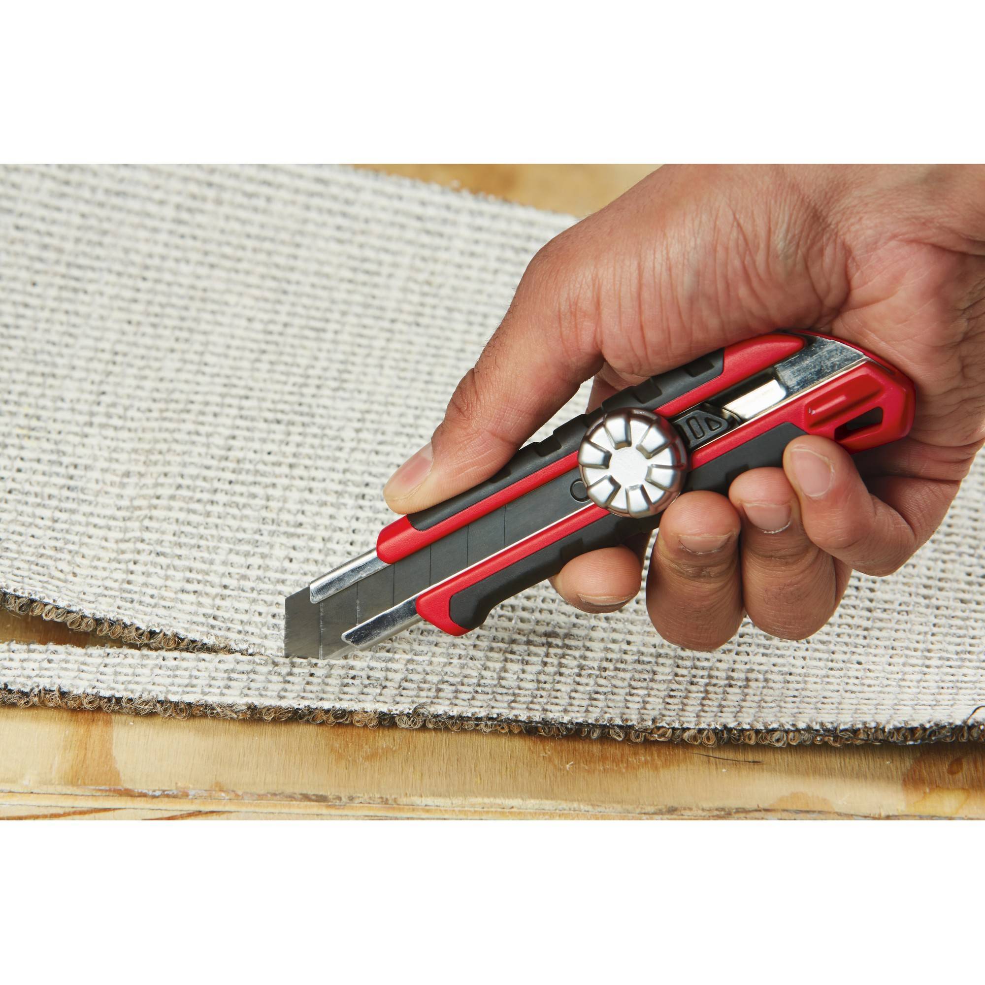 Нож Milwaukee сегментный для картона 18 мм 48221961