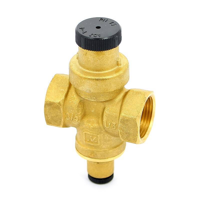 Редуктор давления UNI-FITT ВВ 3/4 латунный под радиальный манометр 202G3140