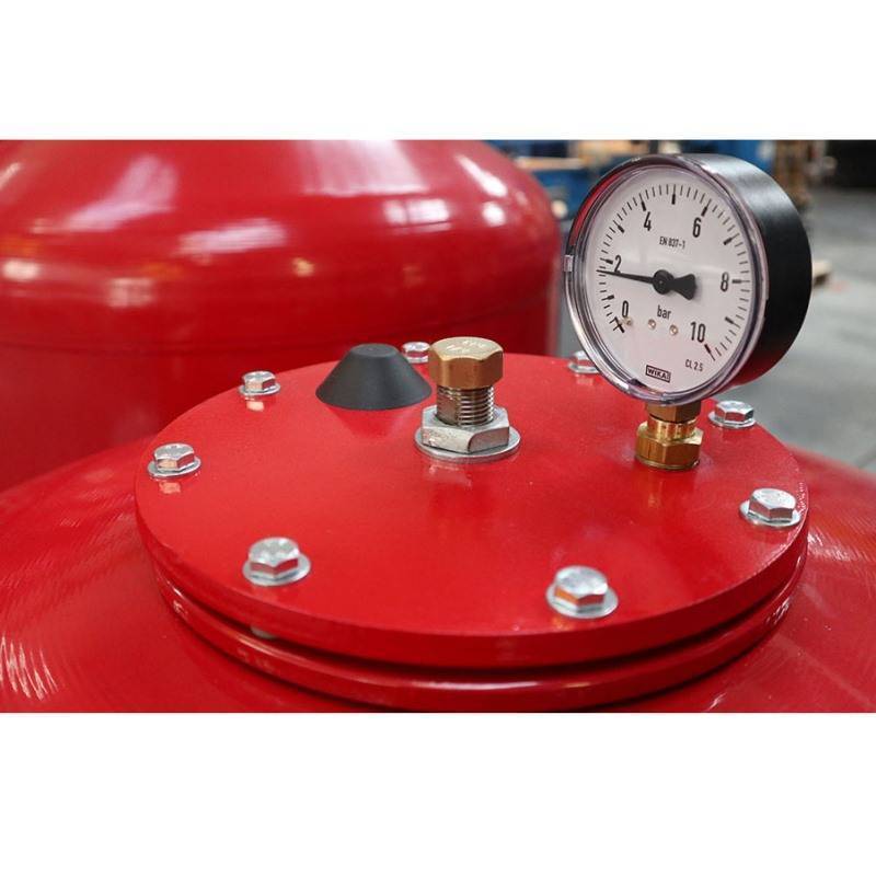 Расширительный бак Flamco Flexcon R 600 л 6 бар красный 16603RU