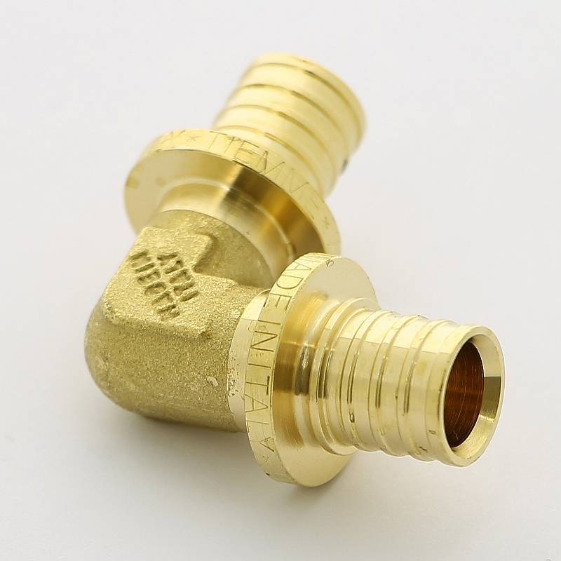 Угол аксиальный Uni-Fitt 16 мм латунь 743G6600