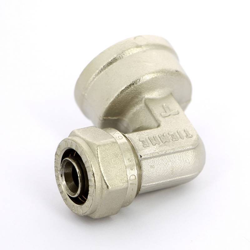 Угольник обжимной Tiemme 16х3/4 внутренняя резьба никелированный 1600061