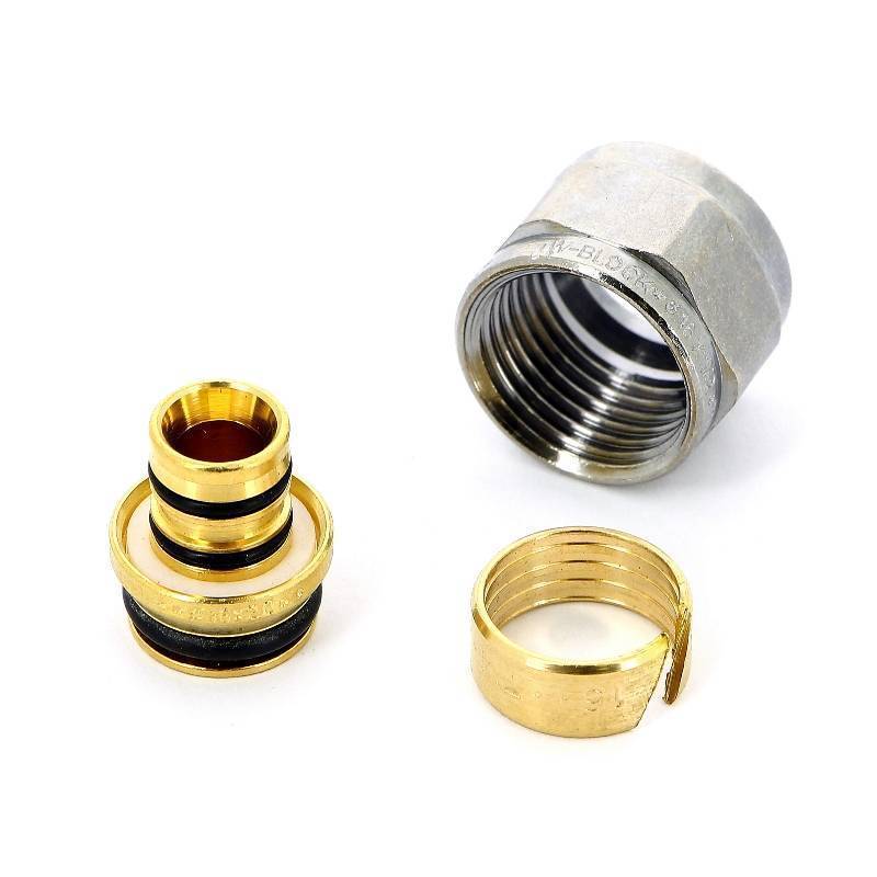 Соединитель обжимной Tiemme 16 мм - 1/2 для коллекторных выходов серии SH 1440069