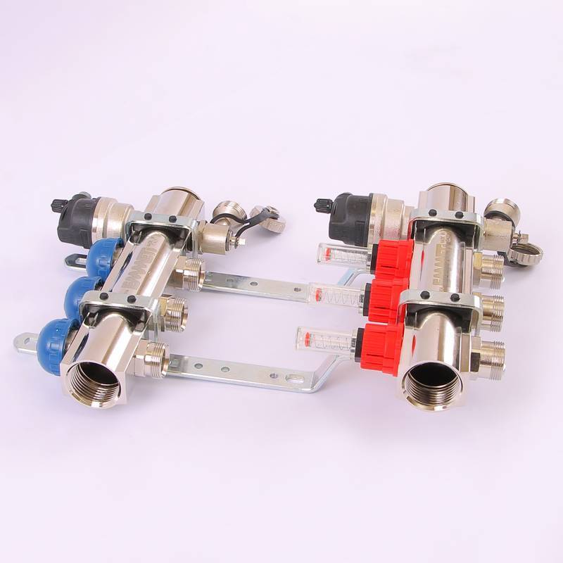 Коллекторная группа Emmeti TOPWAY с расходомерами 1 x M24x19 3 выхода 01298182