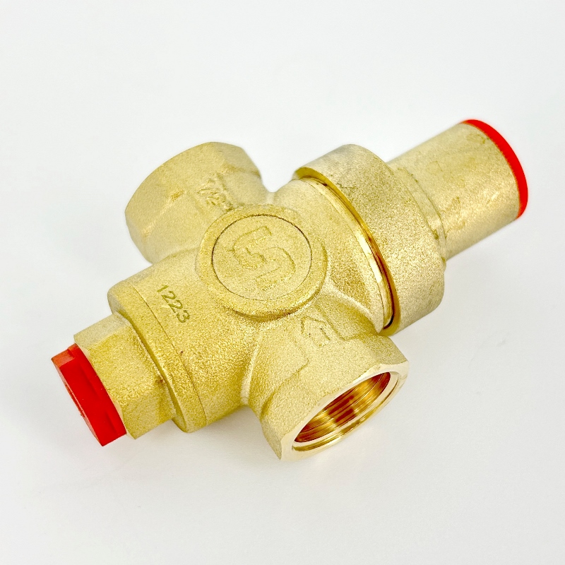 Редуктор давления 1/2 В 1-4 бар PN16 MINI с отверстием под радиальный манометр 1/4