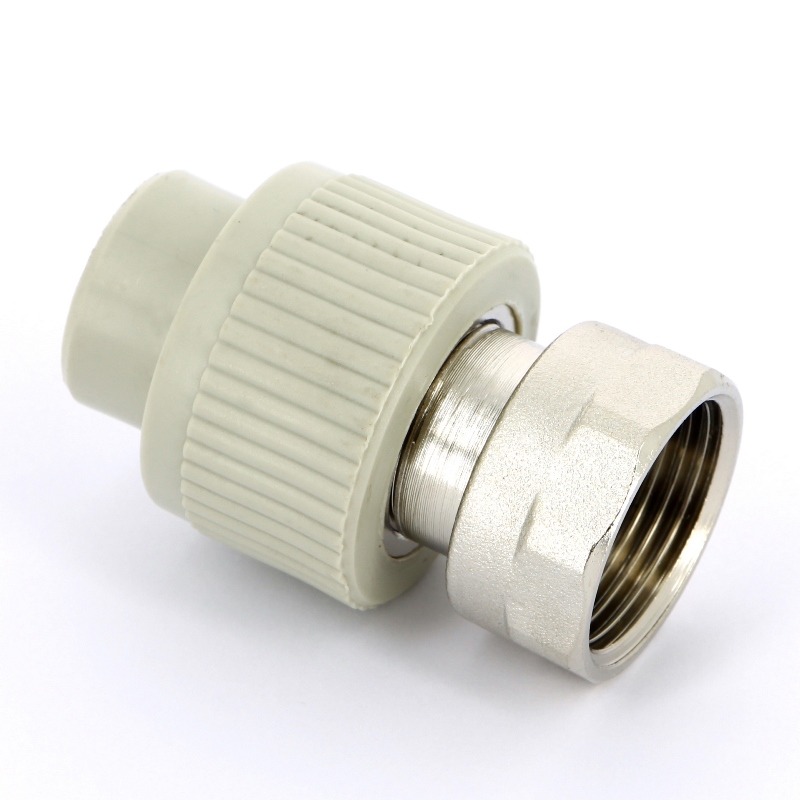 Муфта сварка-В  20х1' с накидной гайкой и вварным латунным патрубком