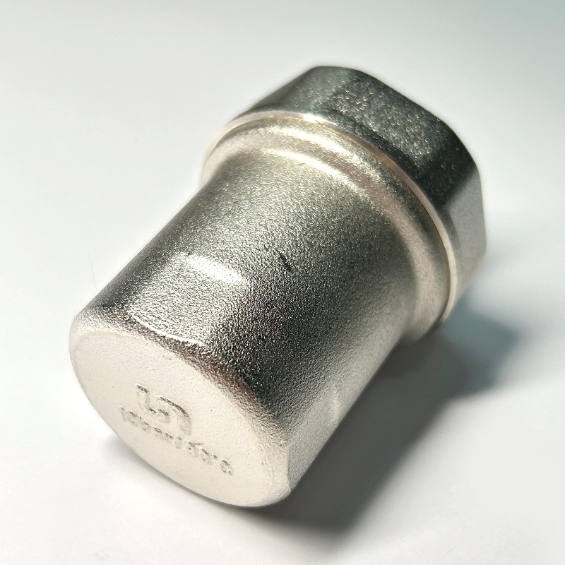 Компенсатор гидроударов Н 1/2 никелированный