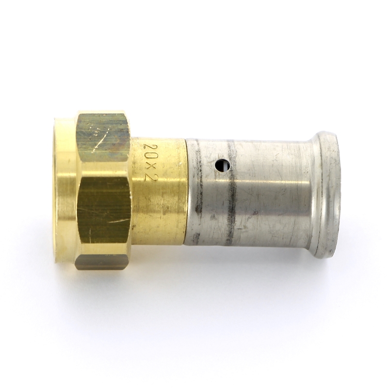 Муфта с накид.гайкой 20 пресс (под плоскую прокладку)