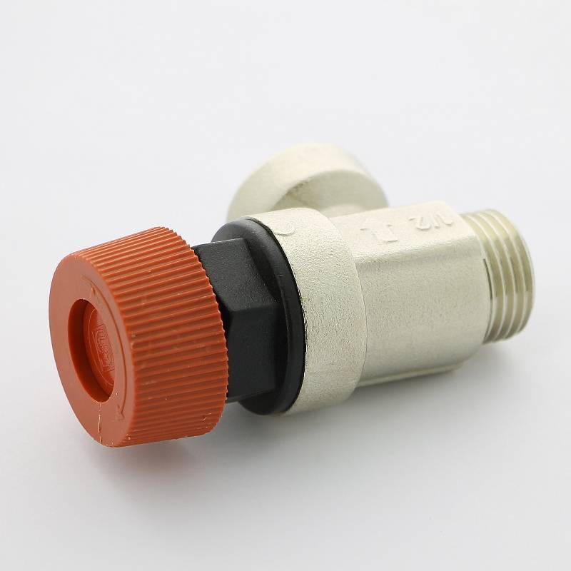 Предохранительный клапан Uni-Fitt 1/2 НВ 3 бар никелированный 242N3022