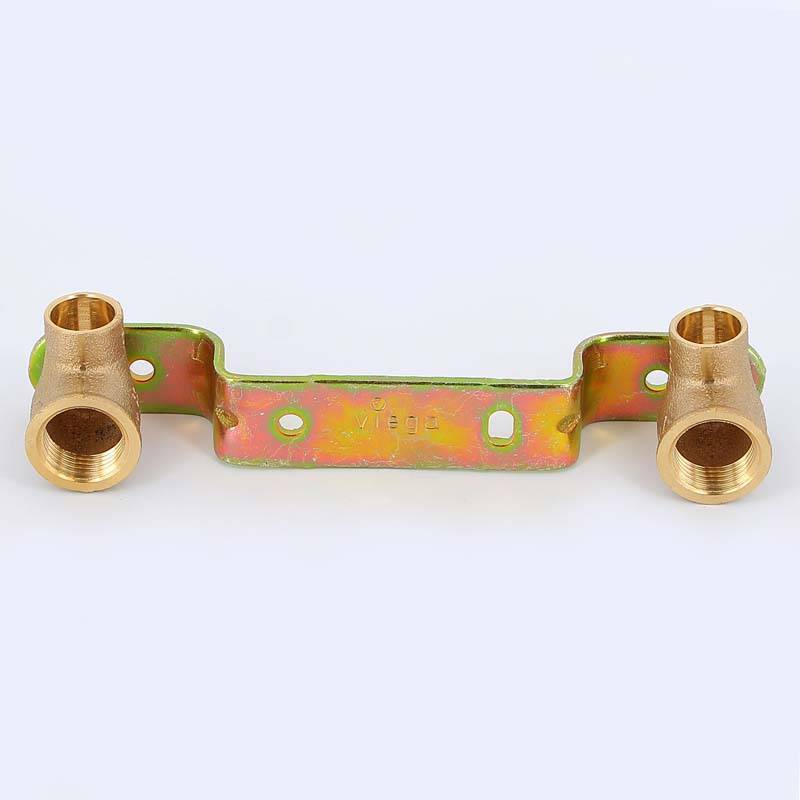 Водорозетка двойная Viega 15х1/2 под пайку с изогнутым держателем 101091