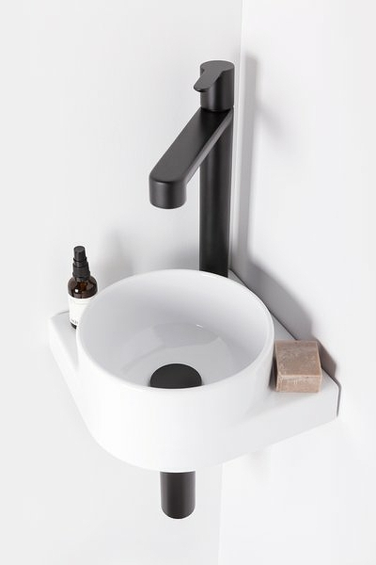 Смеситель для умывальника RAVAK Puri PU 015.20 высокий без донного клапана черный X070182