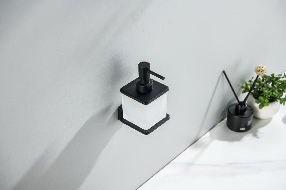 Дозатор для жидкого мыла Aquatek Libra матовый черный AQ4305MB