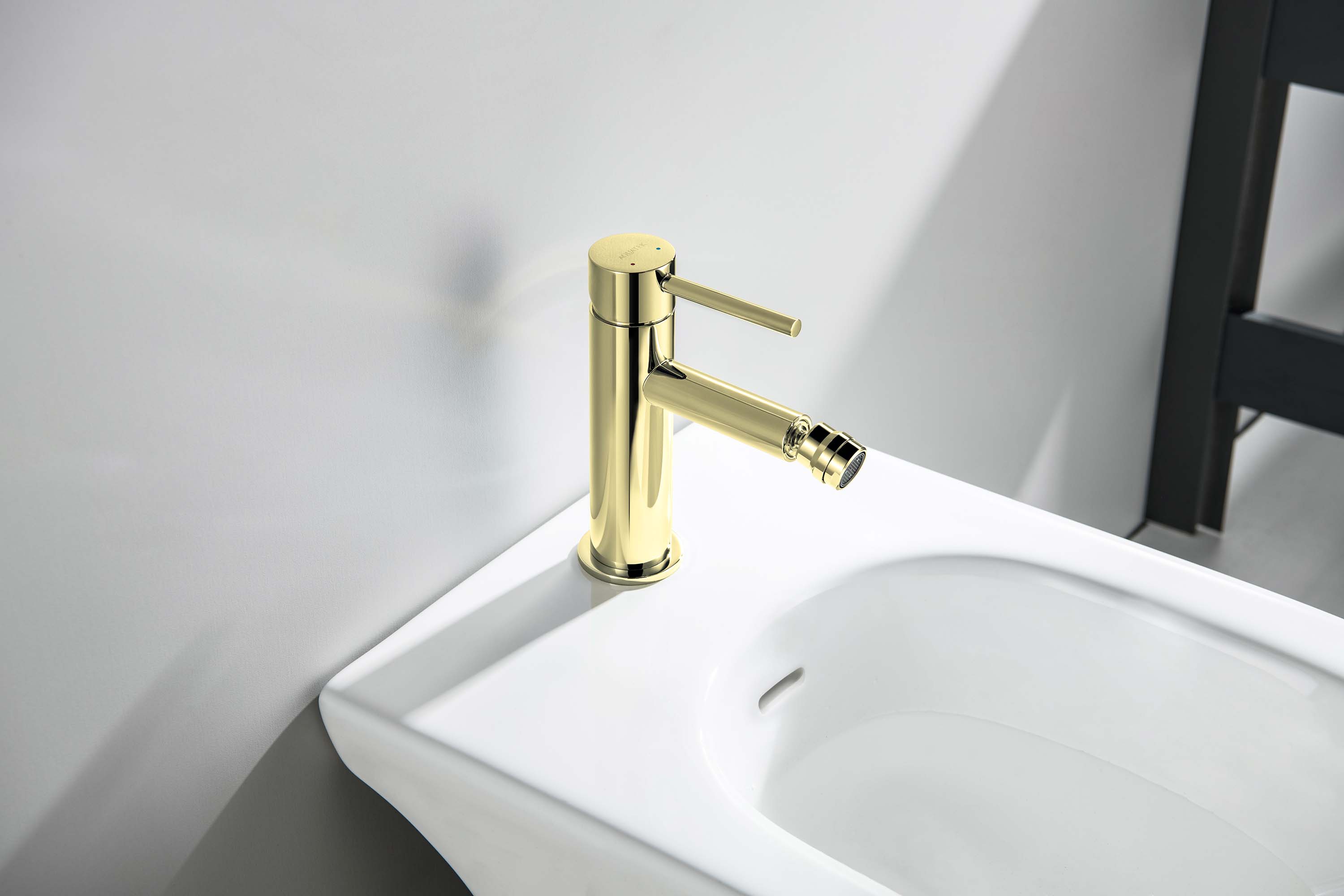 Смеситель для биде Aquanet Европа AQ1318BG шлифованное золото AQ1318BG