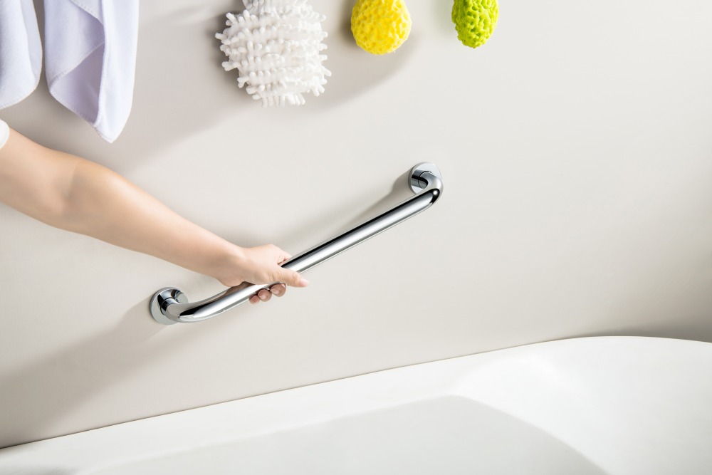 Поручень Aquatek 450 мм полированный хром AQ4995CR