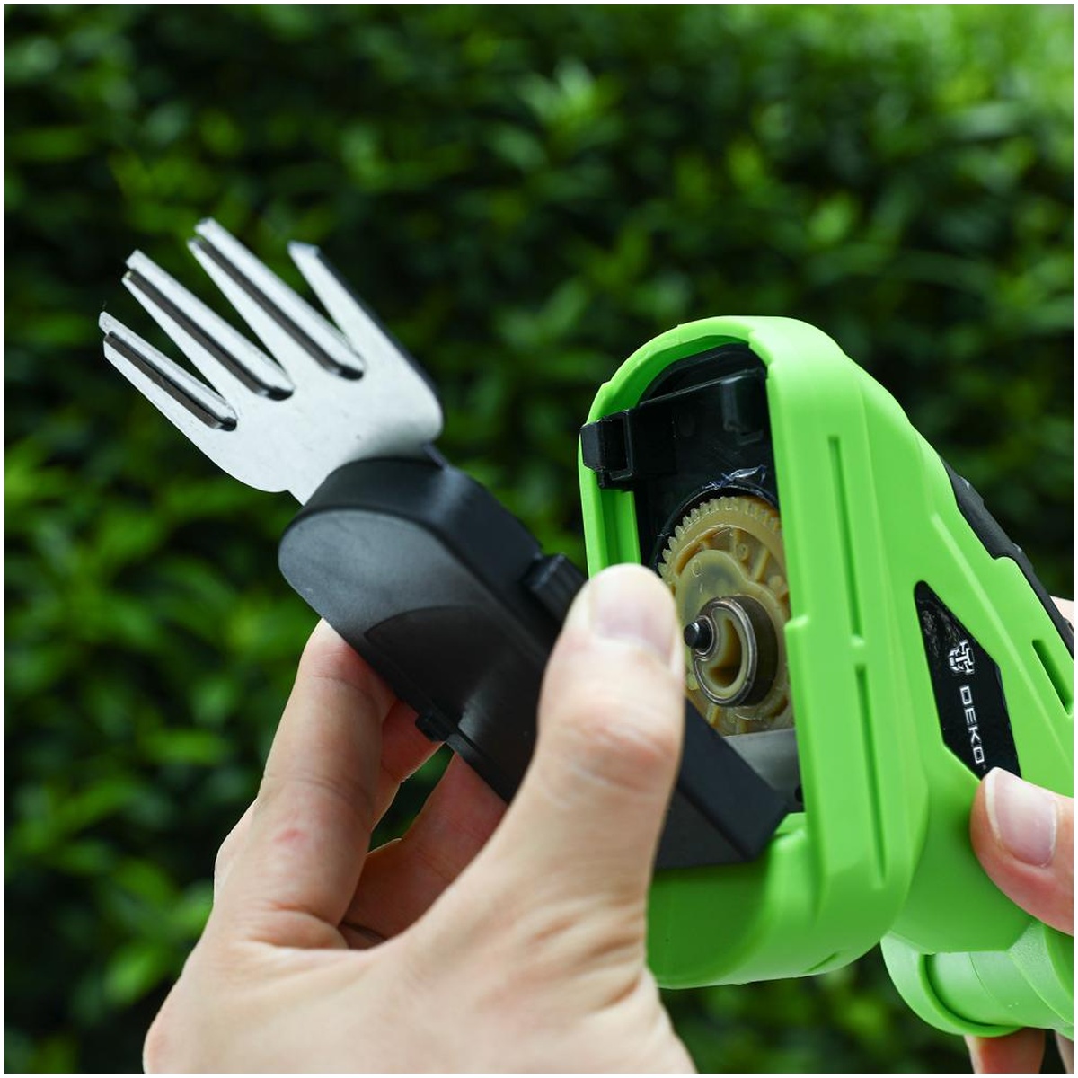 Ножницы садовые аккумуляторные DEKO DKGS7.2 063-4111