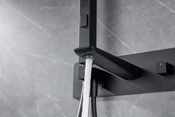 Смеситель для ванны с душем Allen Brau Infinity с внутренней частью черный матовый 5.21007-31