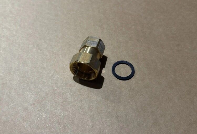 Втулка присоединительная Oventrop R1 x G1 1/4 4201374
