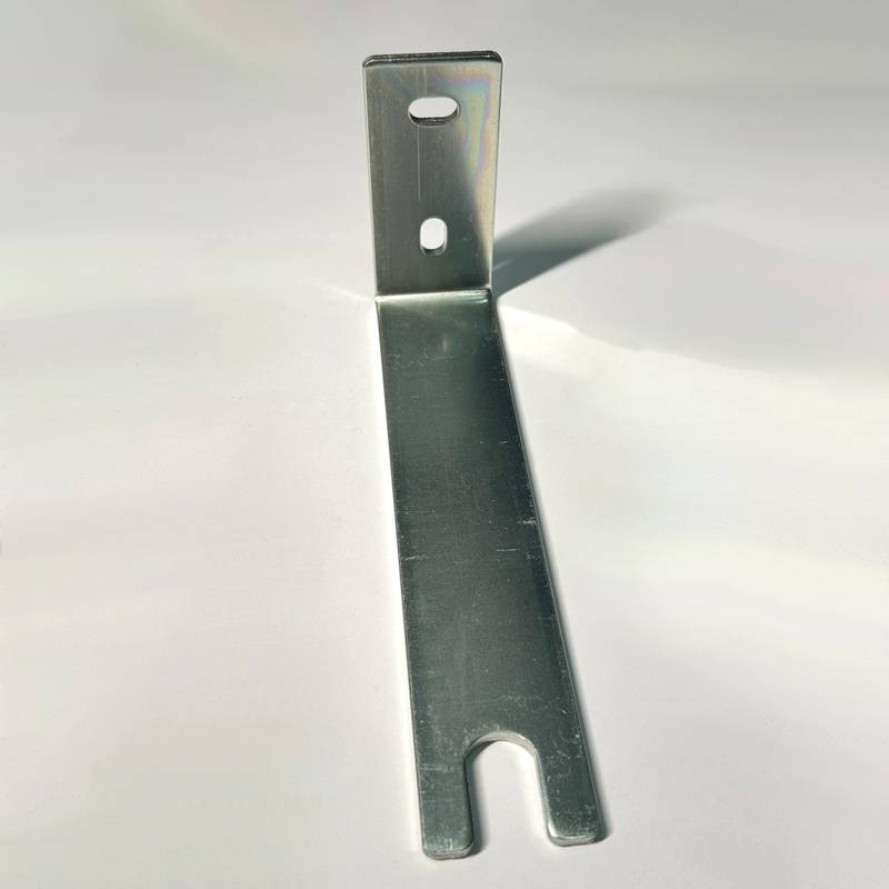 Консоль для расширительного бака до 24 л с отсечным клапаном Uni-Fitt 853B3301