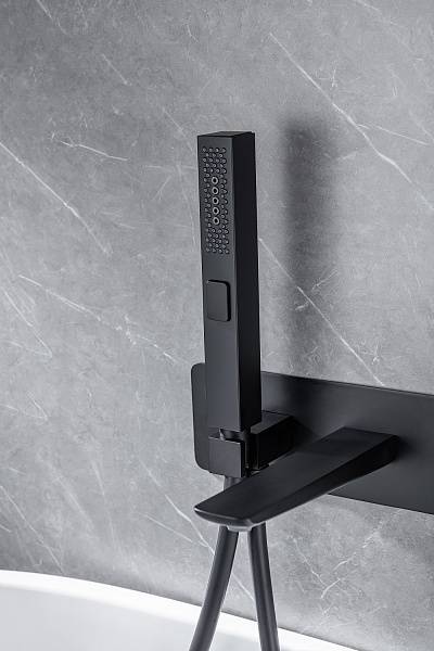 Смеситель для ванны с душем Allen Brau Infinity с внутренней частью черный матовый 5.21007-31