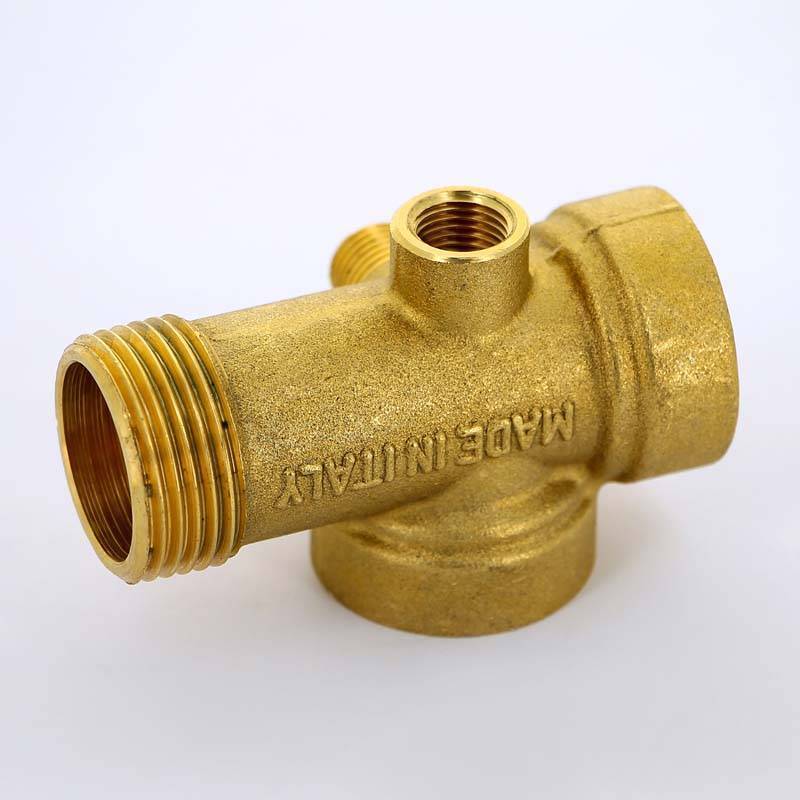 Узел пятивыводной Uni-Fitt 82 мм x 1 x 1/4 для автономного водоснабжения 639G8200