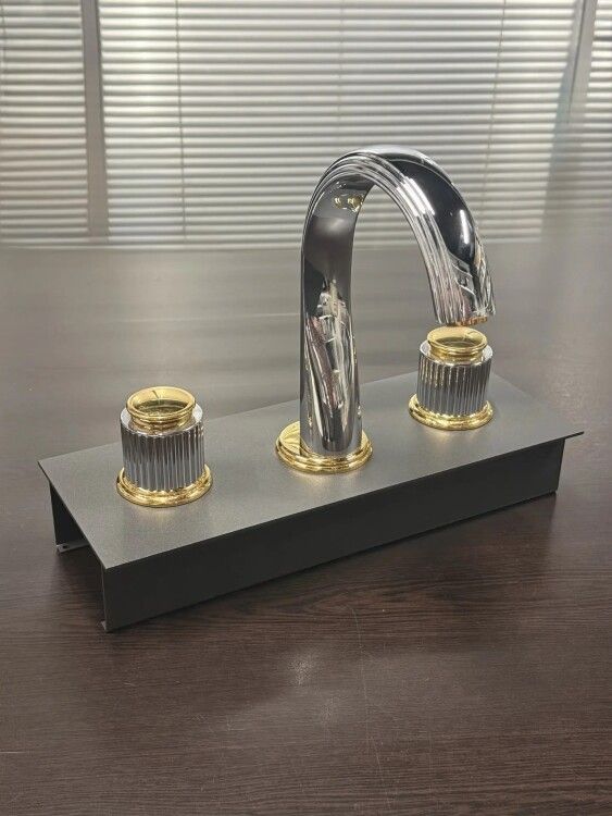 Смеситель для раковины THG Jaipur Metal на 3 отверстия цвет Polished Chrome/Polished Gold A9FG02151