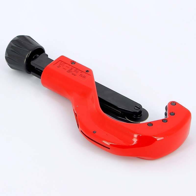 Резак для металлопластиковых труб круговой с фаскоснимателем Tiemme 0-63 мм 0340034