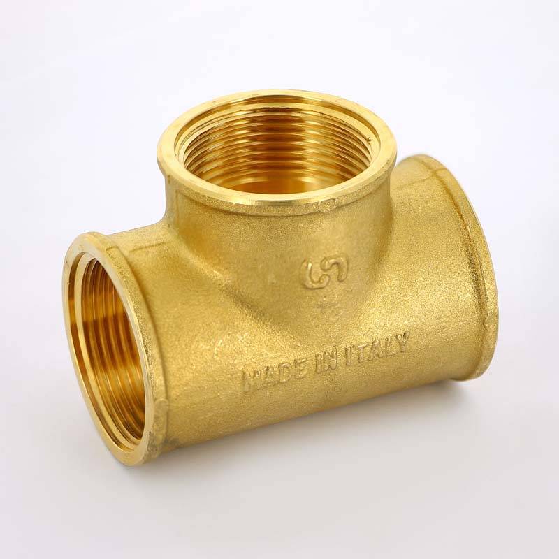 Тройник латунный Uni-Fitt 1 1/4 ВР 615G5550