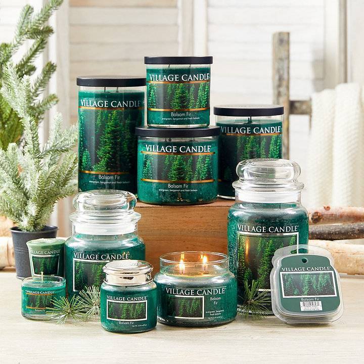 Ароматическая свеча Village Candle Хвойный лес 213 г 10010