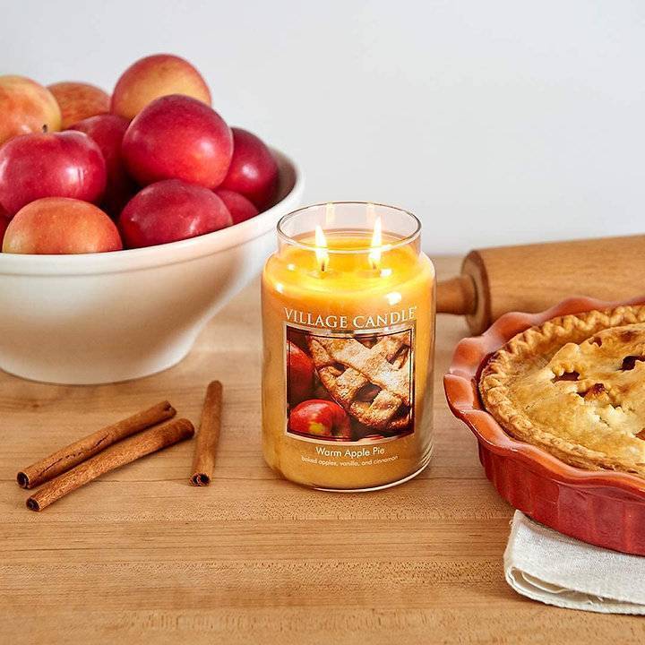 Свеча ароматическая Village Candle Apple Pie Яблочный пирог 602 г 10174