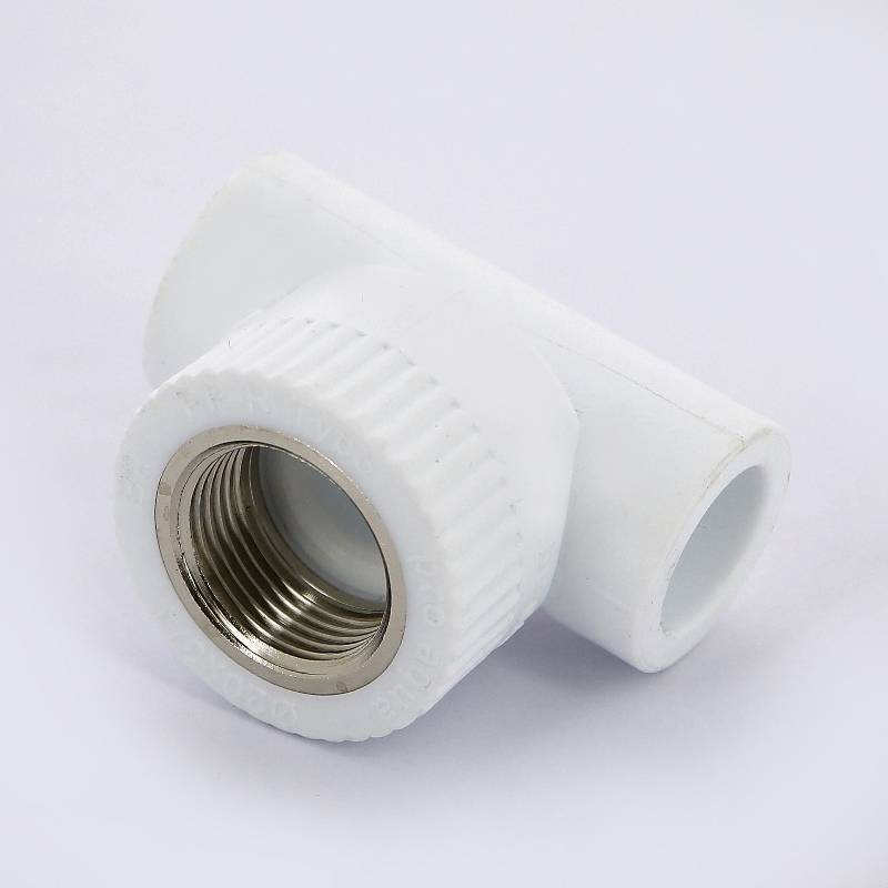 Тройник переходной Pro Aqua 20 мм х 3/4 ВР PA24010P